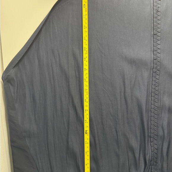 Chico’s Navy Braided Trim Blouse NWT Size 1 Small - Picture 10 of 10